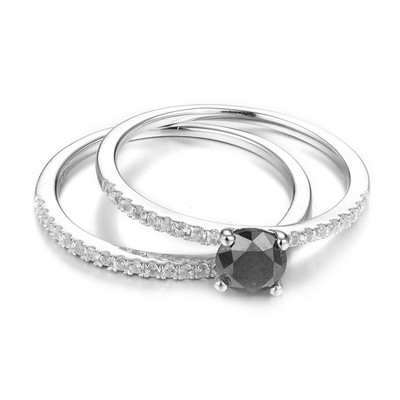 Anillo en plata con Diamante negro