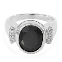 Anillo en plata con Espinela negra
