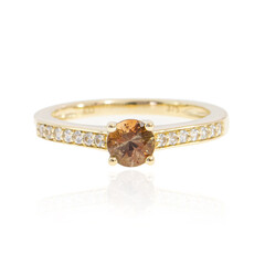 Anillo en oro con Andalucita