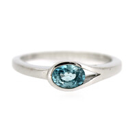 Anillo en plata con Zircón de Ratanak Kirí