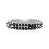 Anillo en plata con Espinela negra