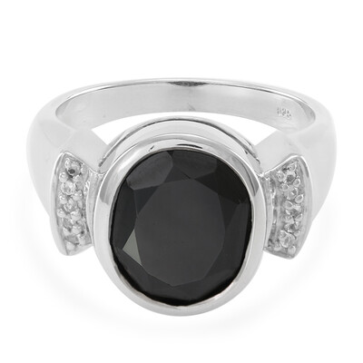 Anillo en plata con Espinela negra