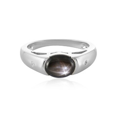 Anillo en plata con Zafiro estrella negra