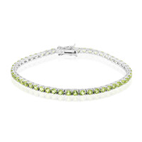 Brazalete en plata con Peridoto de Birmania