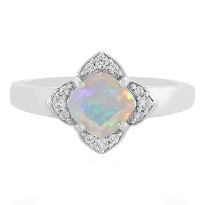 Anillo en plata con Ópalo de Welo