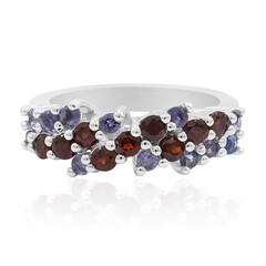 Anillo en plata con Granate de Mozambique