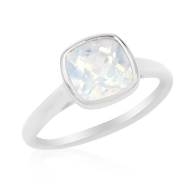 Anillo en plata con Cuarzo azul lunar