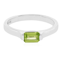 Anillo en plata con Peridoto