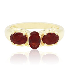 Anillo en oro con Tibetana roja