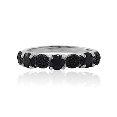 Anillo en plata con Espinela negra