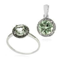 Anillo en plata con Amatista verde