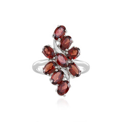Anillo en plata con Granate de Mozambique