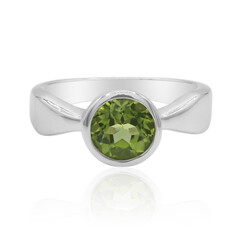Anillo en plata con Peridoto