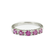 Anillo en plata con Rubí de Mozambique