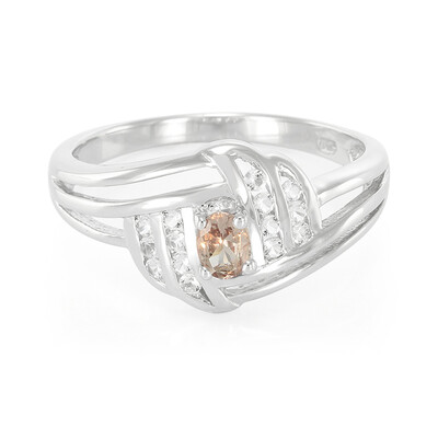 Anillo en plata con Granate de Tanzania de color cambiante