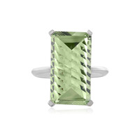 Anillo en plata con Amatista verde