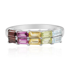 Anillo en plata con Granate