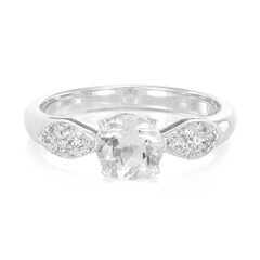 Anillo en plata con Petalita