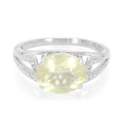 Anillo en plata con Ortoclasa