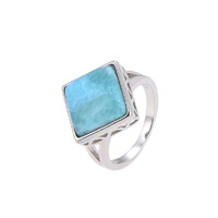 Anillo en plata con Larimar