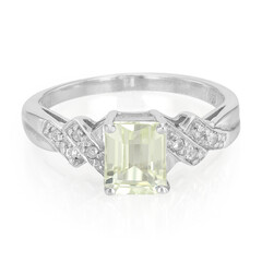 Anillo en plata con Cuncita amarillo canario