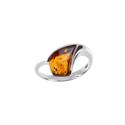 Anillo en plata con Ámbar báltico (dagen)