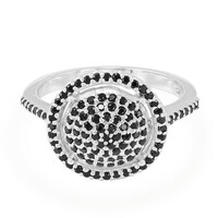 Anillo en plata con Espinela negra
