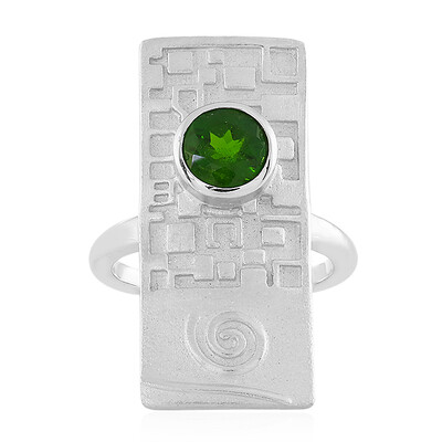 Anillo en plata con Diópsido de Rusia (MONOSONO COLLECTION)