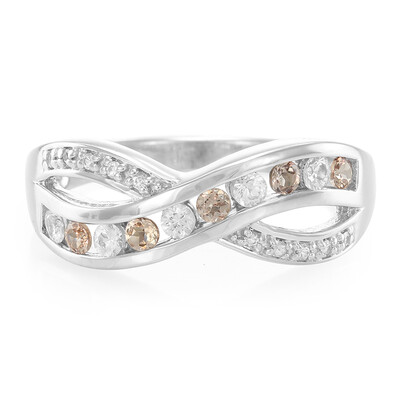 Anillo en plata con Granate de Tanzania de color cambiante