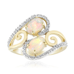 Anillo en oro con Ópalo blanco de Brasil