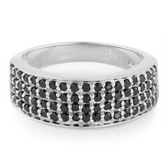 Anillo en plata con Espinela negra