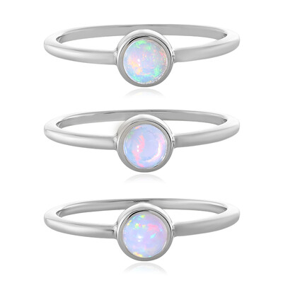 Anillo en plata con Ópalo de Welo