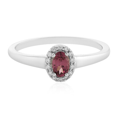 Anillo en plata con Granate de Malaya