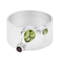 Anillo en plata con Peridoto