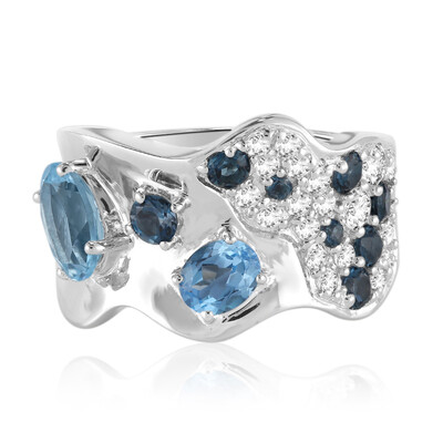 Anillo en plata con Topacio azul cielo