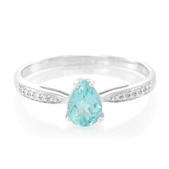 Anillo en plata con Fluorapatita verde