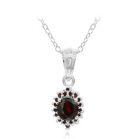 Collar en plata con Granate