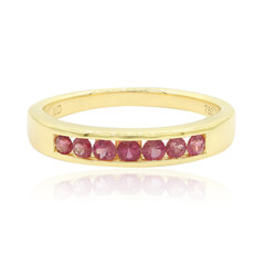 Anillo en oro con Berilo rojo