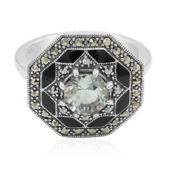 Anillo en plata con Amatista verde