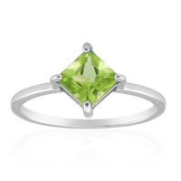 Anillo en plata con Peridoto de Birmania