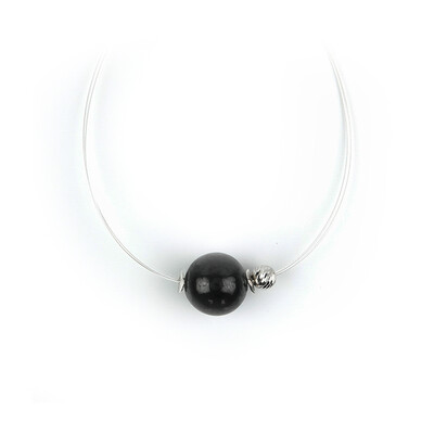 Collar en plata con Shungita