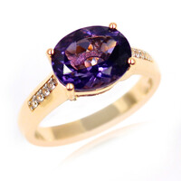 Anillo en oro con Cuarzo arándano