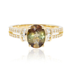 Anillo en oro con Andalucita