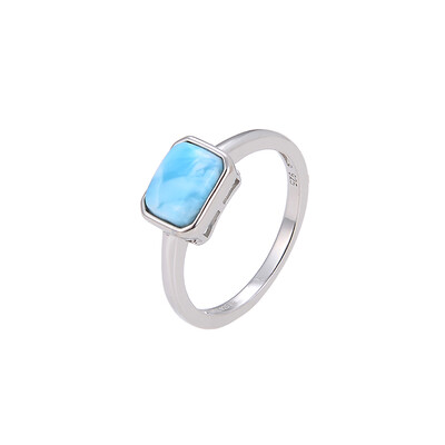 Anillo en plata con Larimar