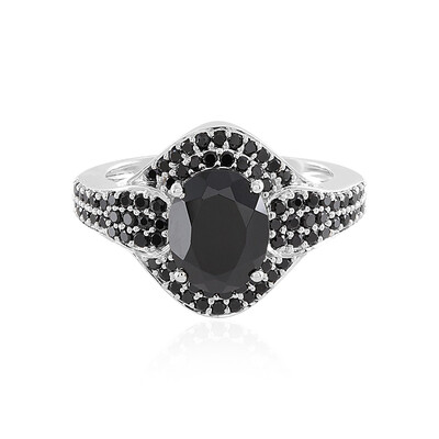 Anillo en plata con Espinela negra