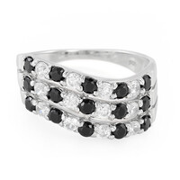 Anillo en plata con Espinela negra