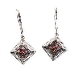 Pendientes en plata con Diamante rojo