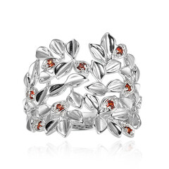 Anillo en plata con Granate de Mozambique