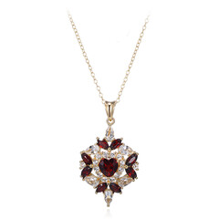 Collar en plata con Granate