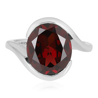 Anillo en plata con Granate de Mozambique